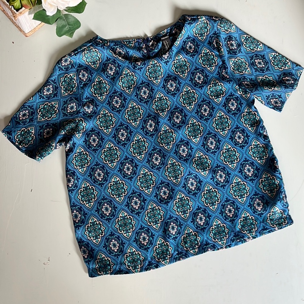 Forever 21 ladies blouse - Small
